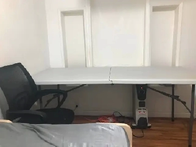 Private furnished room available in house in Surrey Image# 1