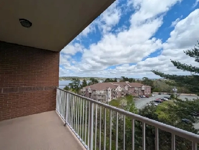 25-046 Spacious and bright condo in Papermill Lake Image# 15