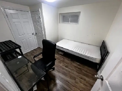 Private Room for Rent in Scarborough (Females Only) Image# 1