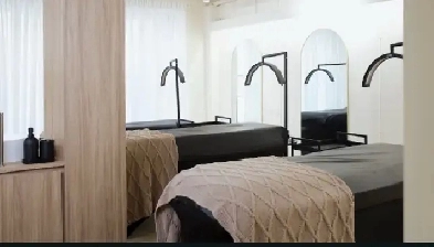 Beauty Studio for Rent – Beauty bed or Chair – Bayview Village A Image# 4