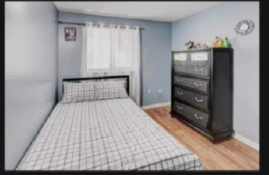 Room For Rent In Town Condo Upper Unit Image# 2