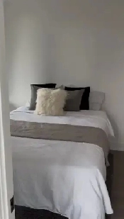 New Furnished Master BedRM in Executive Condo-Toronto’s Downtown Image# 3