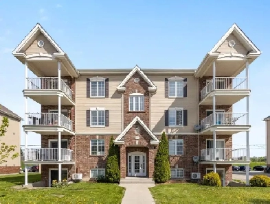 Condo à Vaudreuil-Dorion, 2 chambres à coucher Image# 1