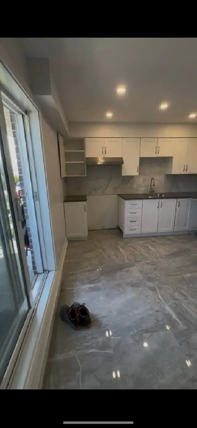 4 1/2 Chom near 13, renovated, fireplace, 2 balc, parking Image# 7