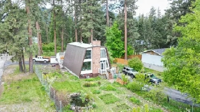 Extensively Renovated Home on Expansive Corner Lot Image# 4