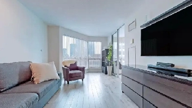 Fully furnished 1BD Den for Rent - Downtown Image# 1