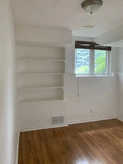 Townhouse for rent near Saint-Laurent Mall Image# 1