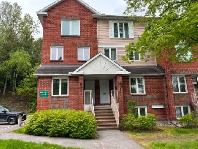 Orleans | Townhouse for Rent | 2 Beds   2 Baths Image# 1