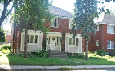 CIVIC Area Large 3BDR Apartment July 1st. Image# 1