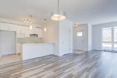 Condo 3 cc à Louer / 3 bd Condo for Rent Image# 5