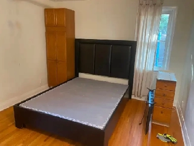 Master Bedroom for Rent in Burlington (All Inclusive) Image# 1