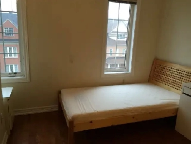 rooms for rent near York University Image# 1