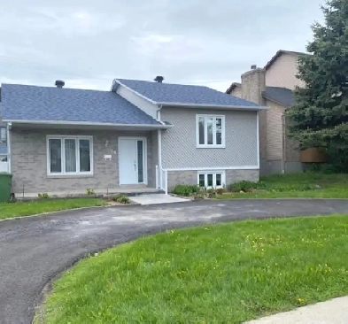 Bungalow 4 chambres,2 sdb, thermopompe,impeccable Image# 2