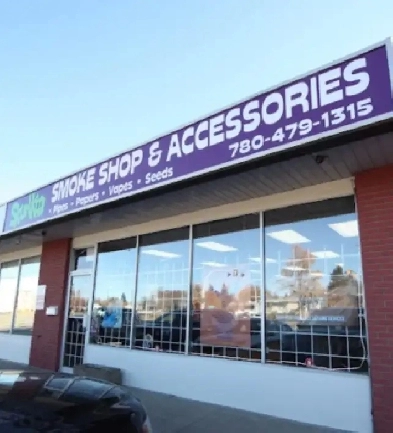 1,500 sq. ft. retail unit available for rent in North Edmonton Image# 1