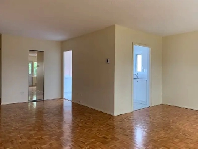 Très Grand 4 1/2 Cote Vertu Image# 1