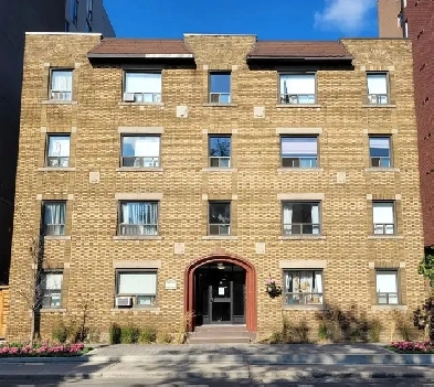 Midtown living, steps to Forest Hill Village, TTC, Loblaws Image# 3