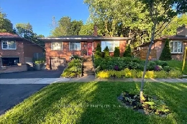 Stunning 3 1 Bedroom Detached With Legal Bsmt Aptm In Brampton Image# 1