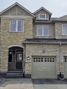 Stunning 3 1 Bed Freehold T/House In Southfields Village Caledon Image# 1