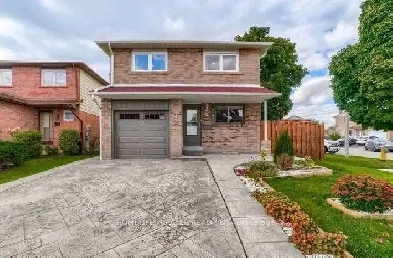 Stunning 3 1 Bedroom Detached With Fin Bsmt In Toronto Image# 1