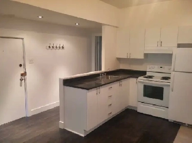 2201 Édouard-Montpetit, Montréal – Appartement 14 Image# 1