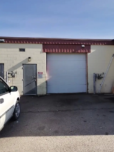 NE 1000sf warehouse shop lease drive in , Mcknight area Image# 3