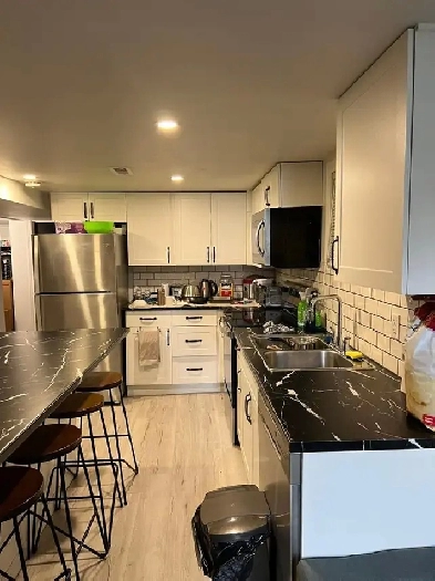 1 bedroom basement for rent near university of Windsor Image# 1