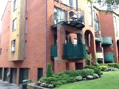 Ahuntsic, Montreal, Condo 5 1/2, 2 étages, cours arrière, garage Image# 1