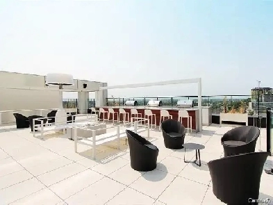 FURNISHED 3½ Bell center Luxury condo for rent, 3 to 12 months Image# 1