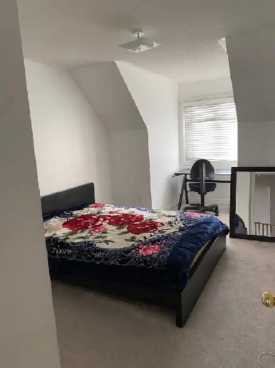 Clean room for rent Image# 2