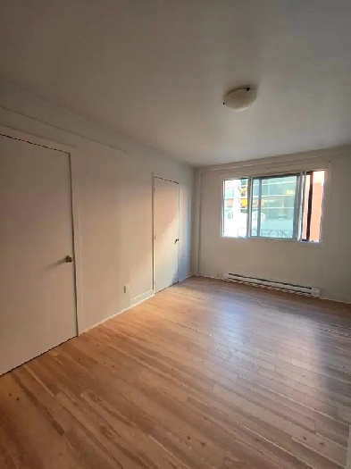 A 4 1/2  for rent Image# 1