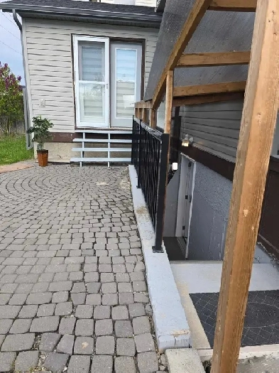 Coventry Hills. 1 Bedroom basement for rent. With spice kitchen Image# 4