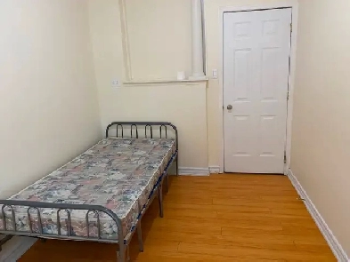 Best close York University room Image# 1