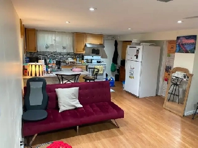 3 BEDROOM APARTMENT FOR RENT (Wilson/bathurst intersection) Image# 2