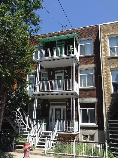 Promenade Masson (4 Chambres fermėes   salon) Image# 1