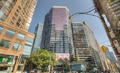 Live at 1001 Bay  – Downtown Convenience with Style Image# 9