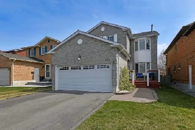 640 Chiron Cres, detached 4 bedrooms 3 bathrooms home Image# 4