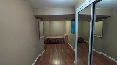 LARGE ROOM FOR RENT IMMEDIATE OR JUNE 01, 2025. 5 min to SQ1 Image# 1