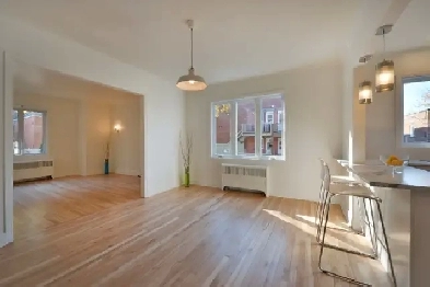 Lower duplex, Snowdon metro Image# 1