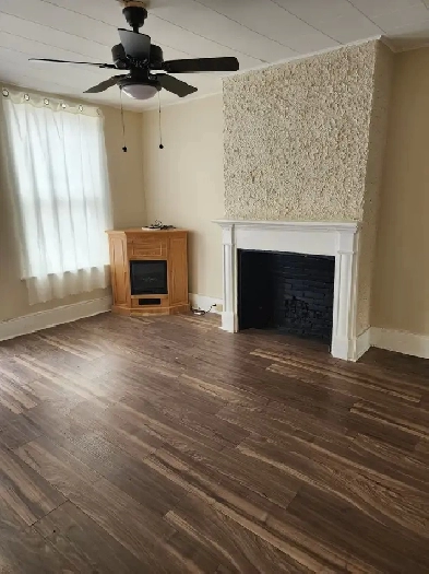Two Bedroom Row House for rent Image# 9