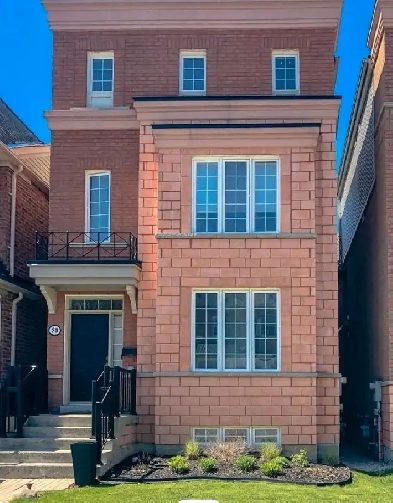 NEWLY RENOVATED HOUSE AT YORK UNIVERSITY VILLAGE! Room rental! Image# 4