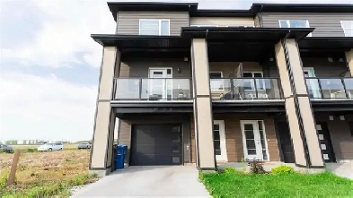 South Pointe Townhouse for Renting Image# 1
