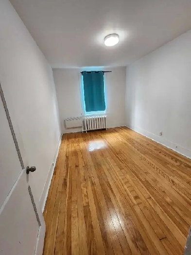 Downtown Room Available Image# 1