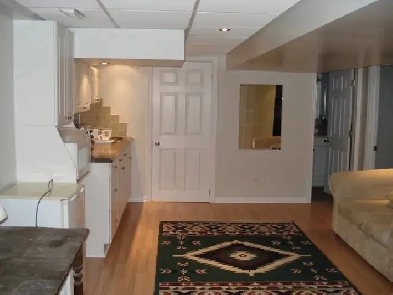 One bedroom basement appartment Image# 2