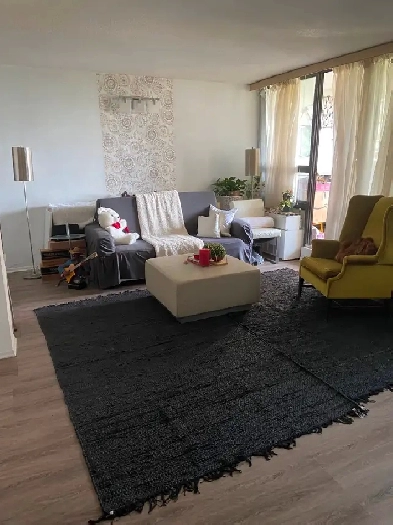 REDUCED furnished room Sq 1 area June 01 730