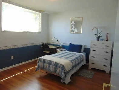 BRIGHT SPACIOUS BEDROOM - ALL INCLUSIVE Image# 3