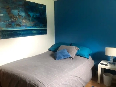 Jolie chambre paisible disponible Lévis Image# 1