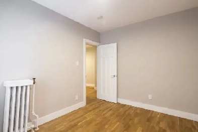 Semi renovated one bedroom at Arlington & St. Clair - ID 2268 Image# 8