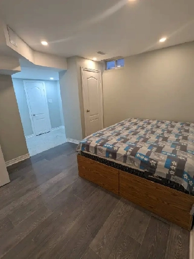 1 bed 1 bath basement apartment in Brampron Image# 4
