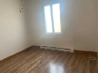 ROOMS FOR RENT. FEMALES ONLY / CHAMBRES A LOUER POUR FEMMES. Image# 1