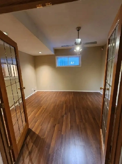 Spacious Walkout 2 Bedroom Suite Big Windows in Evergreen SW Image# 8